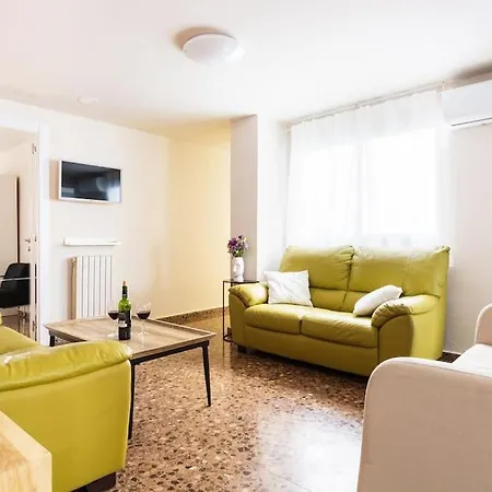 5 Y Dos Banos Apartamento *