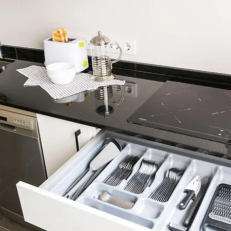 5 Y Dos Banos Apartamento *