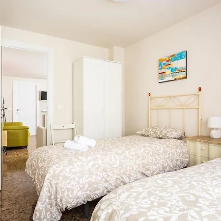5 Y Dos Banos Apartamento